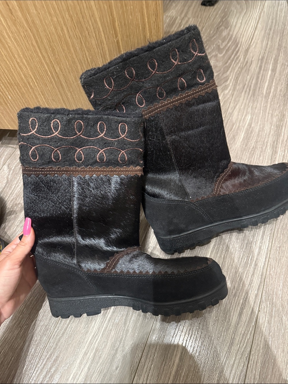 Women's KHOMBU black Snow Boots Calf-hair & Suede Wool Trim Faux Fur Lining